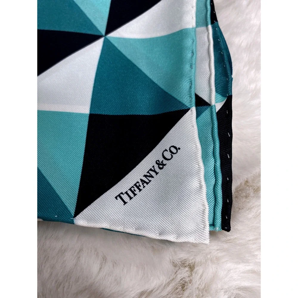 Tiffany‎ & Co Silk Scarf Geometric Triangle Blue Navy White  Made in Italy Box